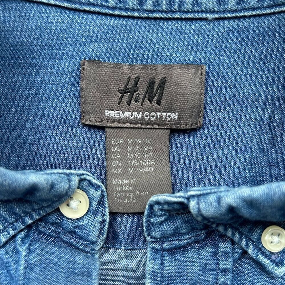 H&M Men's Blue Denim Short Sleeve Button-Down Shirt Size M Casual - Picture 2 of 8